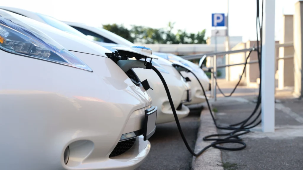 Why the Cost of Buying A Used Electric Car is Plummeting?